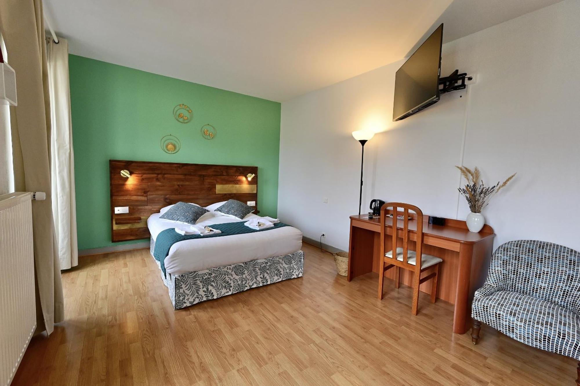 Hotel La Cuisine Des Lulus Montainville  Exteriör bild